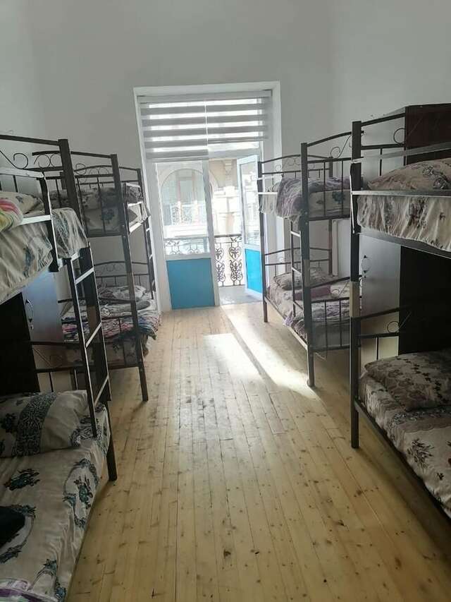 Хостелы Crystal Palace Hostel Баку-30