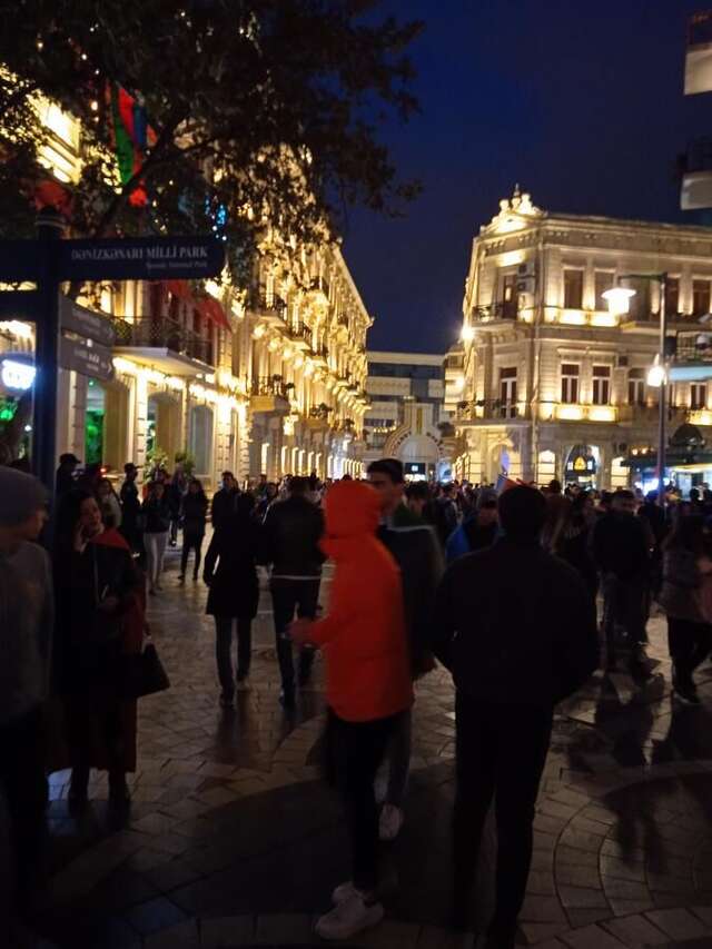Хостелы Crystal Palace Hostel Баку-5